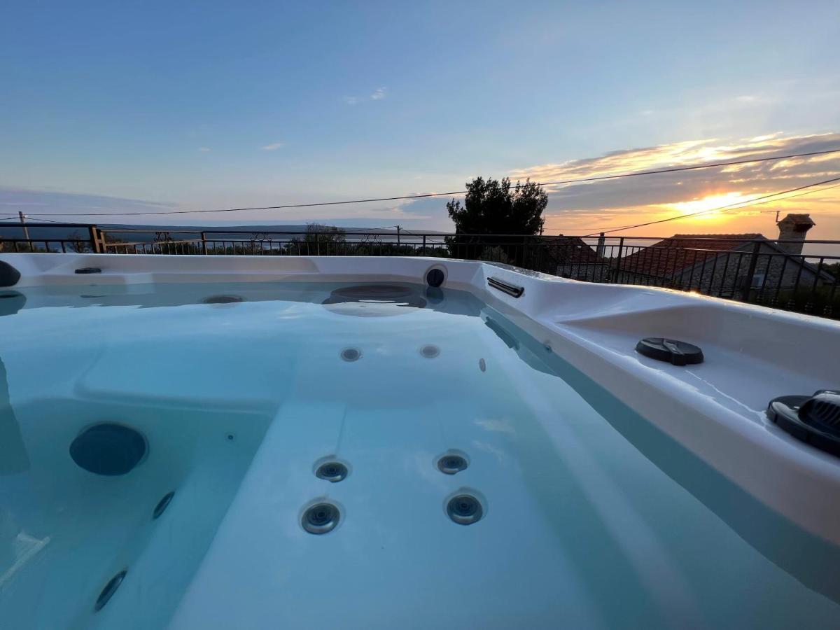 Podgora Experience Suite With Jacuzzi Nerezine Exterior photo